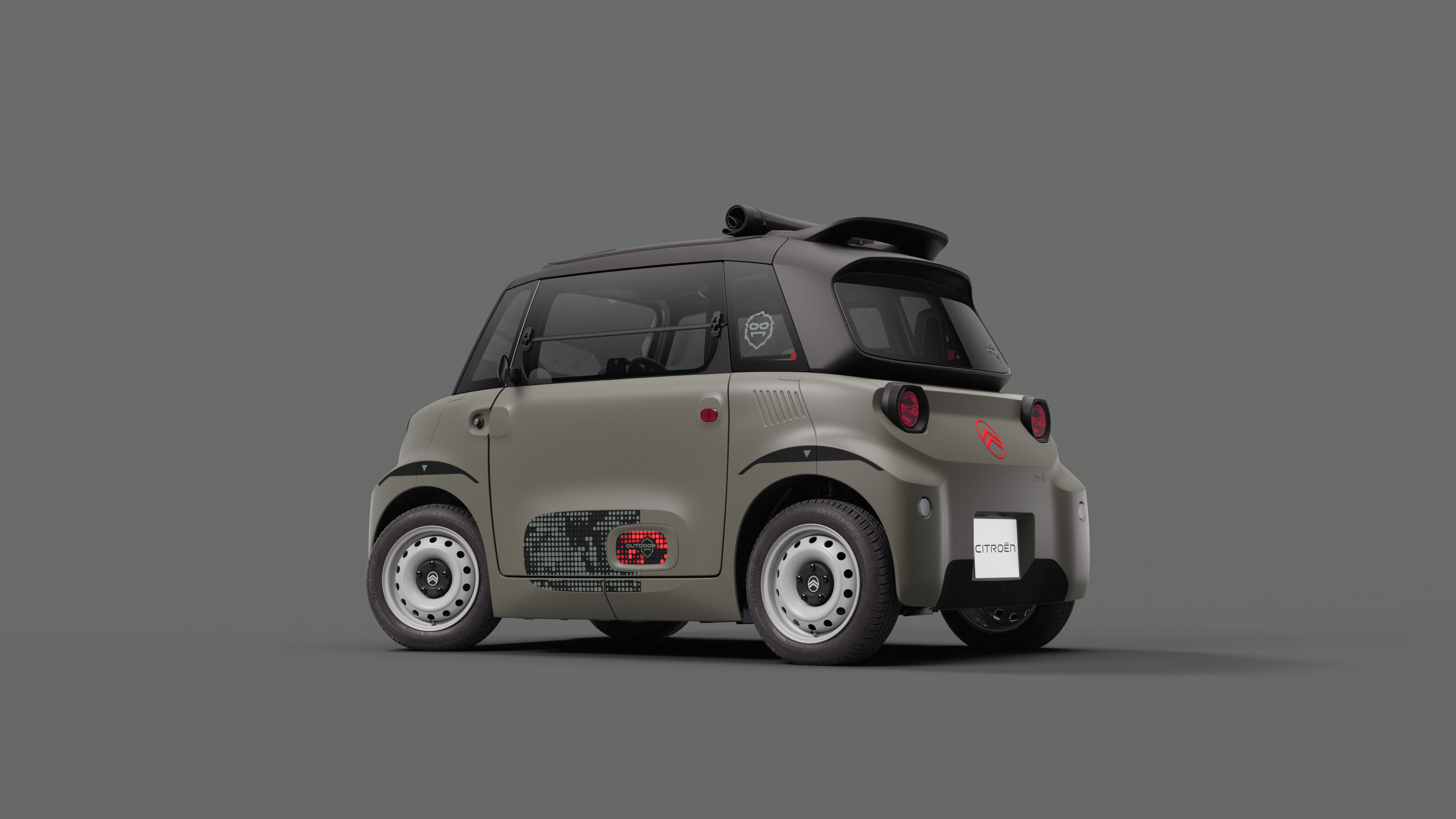 Vista lateral do Citroën ami Outdoor com teto aberto e autocolantes específicos, mostrando um automóvel urbano elétrico ágil para a mobilidade quotidiana