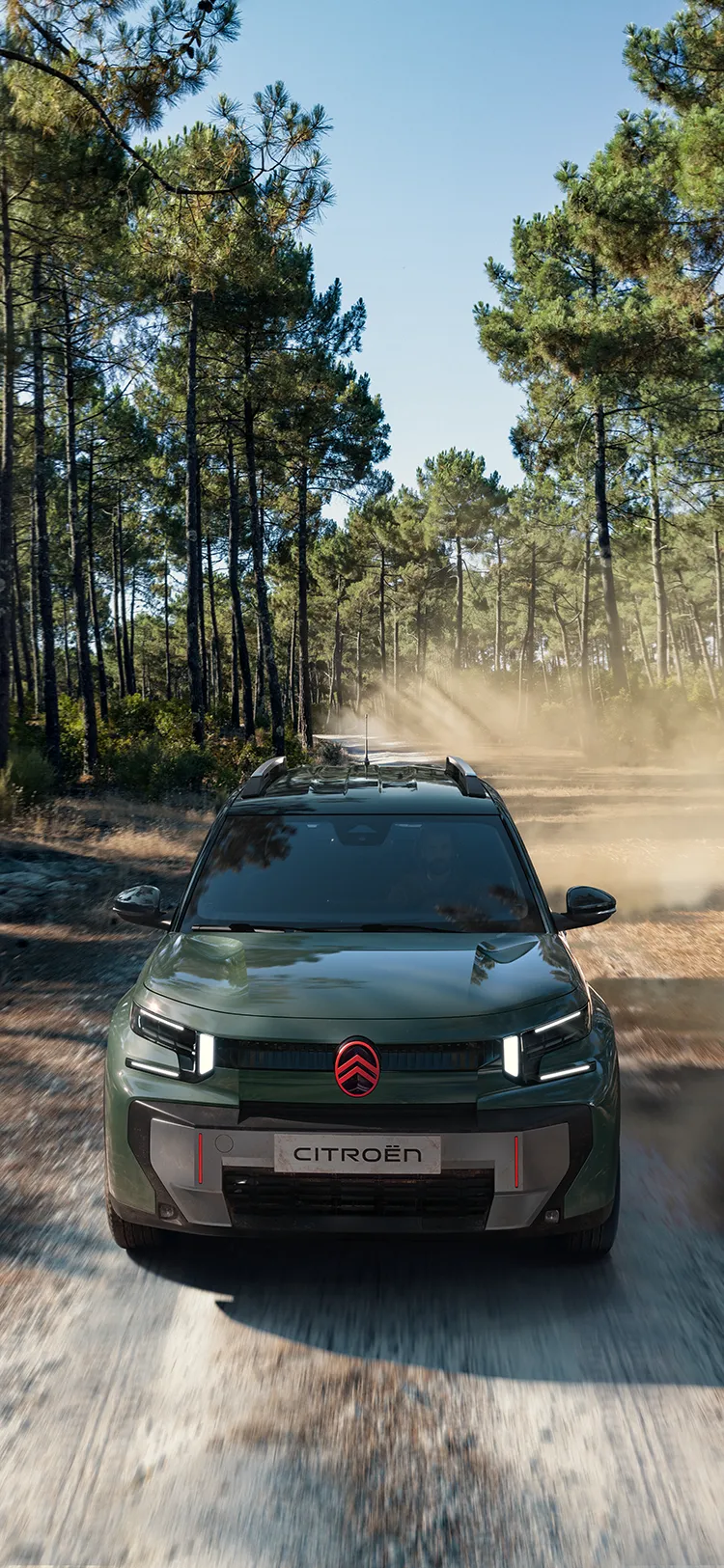 Aerial front view of Citroën ëC3 Aircross Outdoor shows spacious, versatile and comfortable SUV with innovative capability for adventures