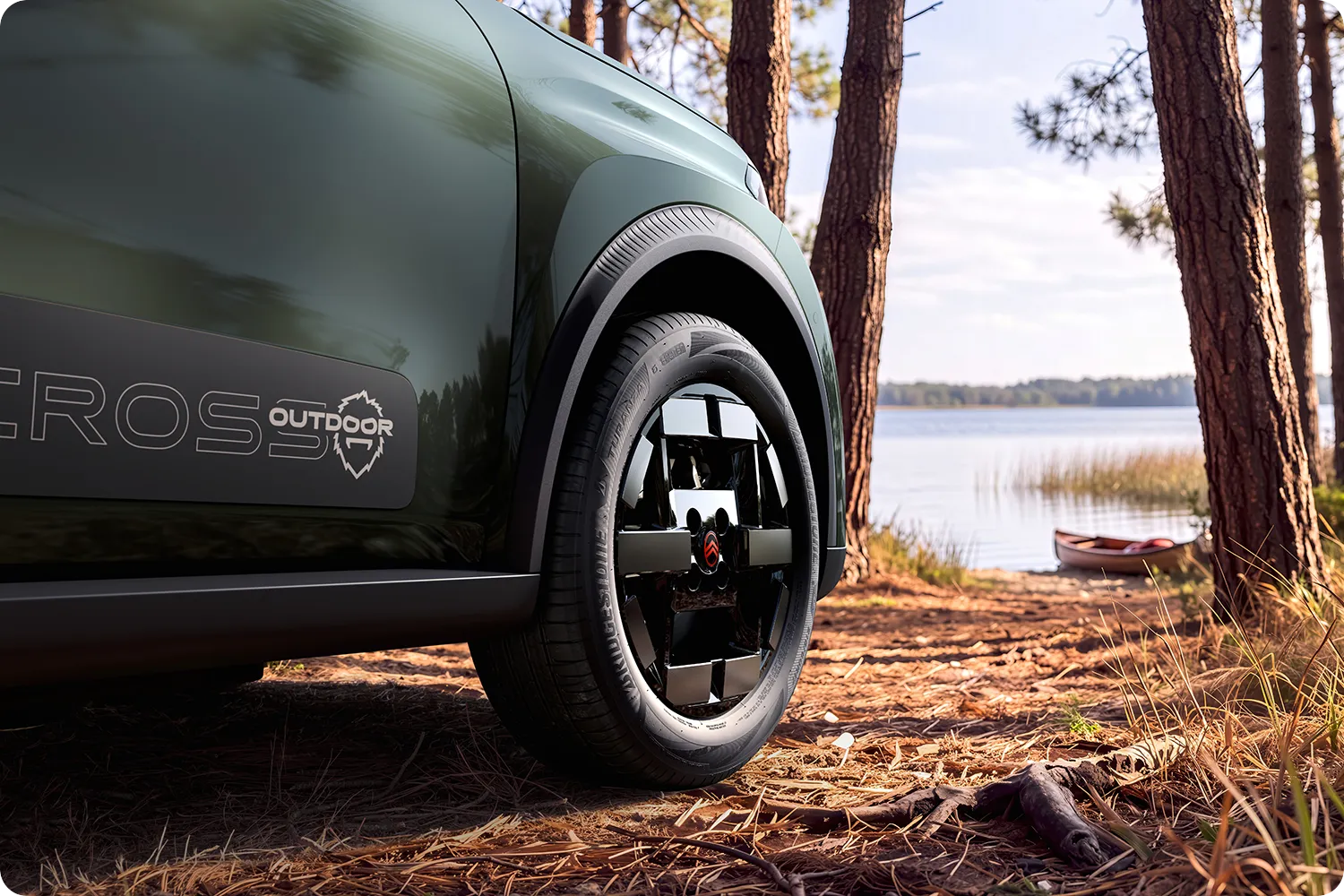 Grande plano da roda do Citroën C3 Outdoor, com um design compacto, elétrico e acessível, e um estilo inovador para a exploração ao ar livre